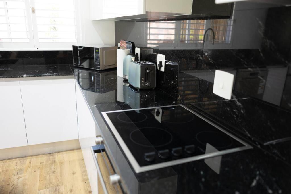Garten Mit Pool, 2 Schlafzimmer Apartment Cape Town